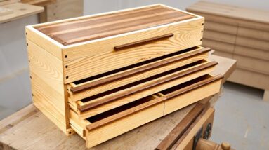 Making a Traditional Machinist Style Toolbox - Woodworking
