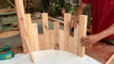 Inspiring DIY Ideas For Recycling Wooden Pallets // How To Make A Modern Simple Glass Loft Table