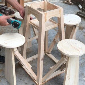 Woodworking Project From Extremely Smart Pallets // How To Build Tables And Chairs For Small Spaces.