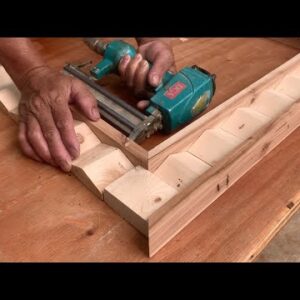 Easy Woodworking For Beginners / How To Make Your Own Stylish Modern Mirror Stand