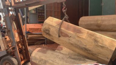 A Young Carpenter's Extremely Dangerous Woodturning Process // Horrifying Woodworking