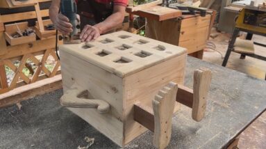 Robot Shaped Wooden Bedside Table Design With Convenient Tissue Tray //  Idea From Wooden Pallet