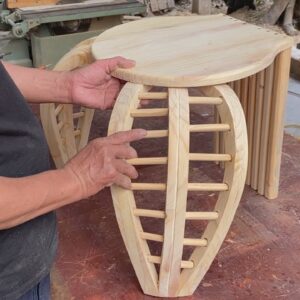 Woodworking Ideas Inspired By Leaves // How Craftsman Creates A Unique Chair With High Aesthetics