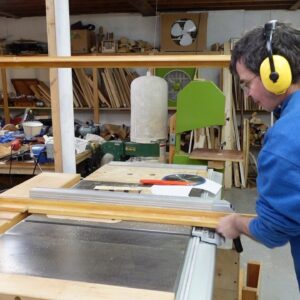 Making corkboard frames