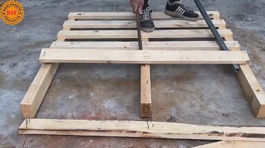 Wood Pallet Craft Ideas For Beginners // How To Make A Simple But Useful Workbench