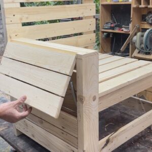 DIY Creative Recycling Ideas From Wooden Pallets // Smart Pallet Interior Design