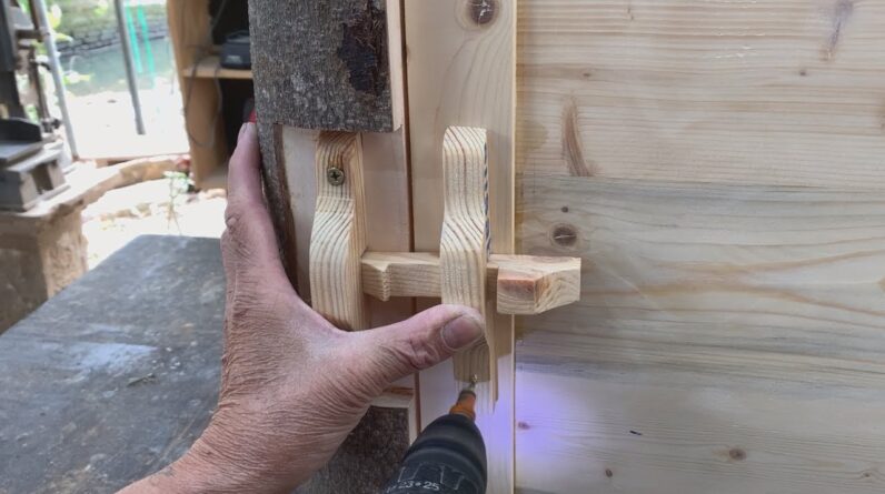 Unique DIY Woodworking Ideas // Build A Trash Bin For A Residential Area