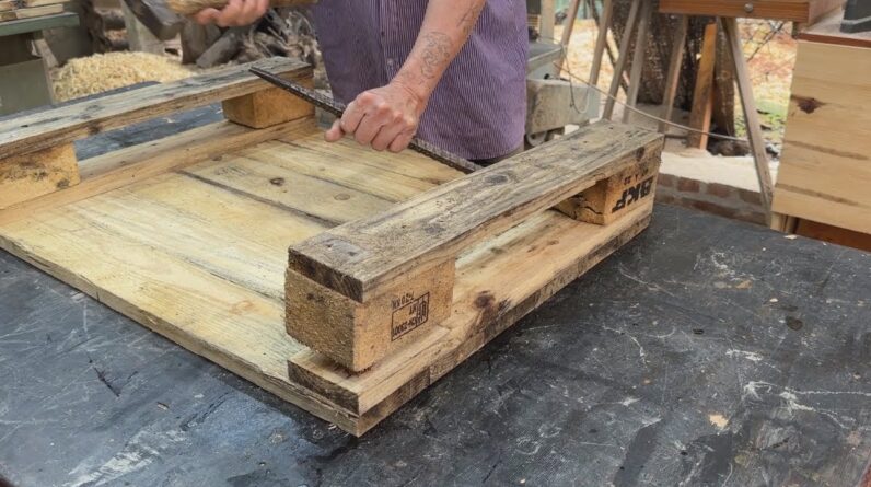 Easy DIY Ideas From Wooden Pallets // How To Make A Relaxing Garden Chair