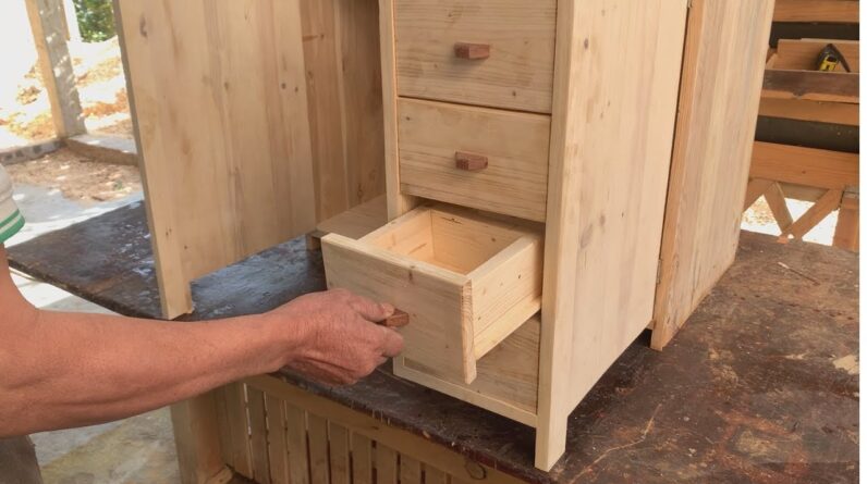 Smart Interior Ideas From Effective Wooden Pallets // How To Make Cabinets To Optimize Usage